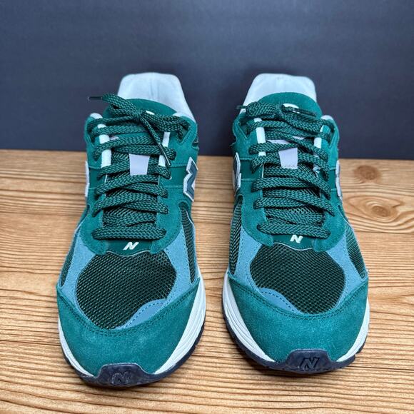 New Balance 2002 R Emerald Green Sneaker Running Shoes Mens Sz 11 main image 8